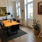 Charming Townhouse In The Heart Of וילה