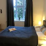 Charming Townhouse In The Heart Of * הדרסלב